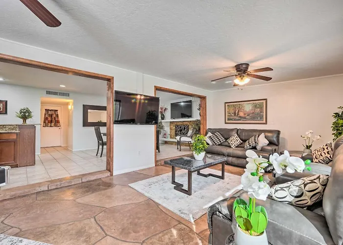 Dom wakacyjny 2 Mi To Old Town Scottsdale: W/ Pool Table! *